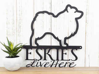 Eskies Live Here Metal Sign Black American Eskimos Eskie Dog Sign Outdoor Sign Decorations