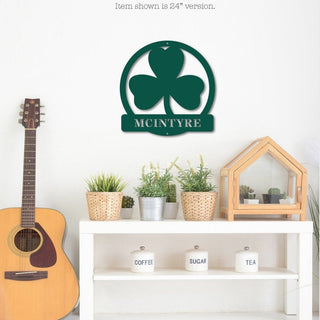 Round Shamrock Personalized Last Name Metal Wall Sign St. Patricks Day Decor Custom Metal Family Name Sign Lucky Shamrock Door Hanger Decorations